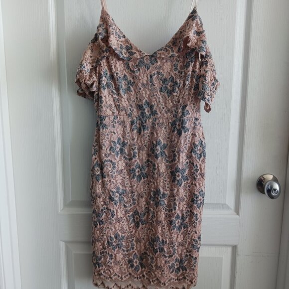 ASTR THE LABEL Pink Gret Lace Mini Dress Sz.M - Picture 15 of 16